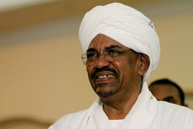 Soudan: L'ancien président Omar Al-Béchir inculpé pour meurtre