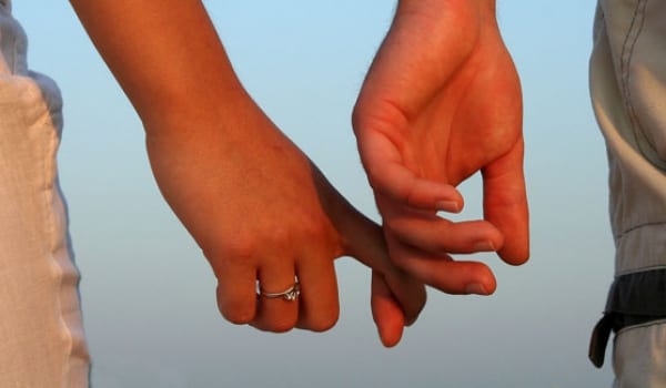 Sexualité: quand les doigts déterminent l'orientation sexuelle chez la femme